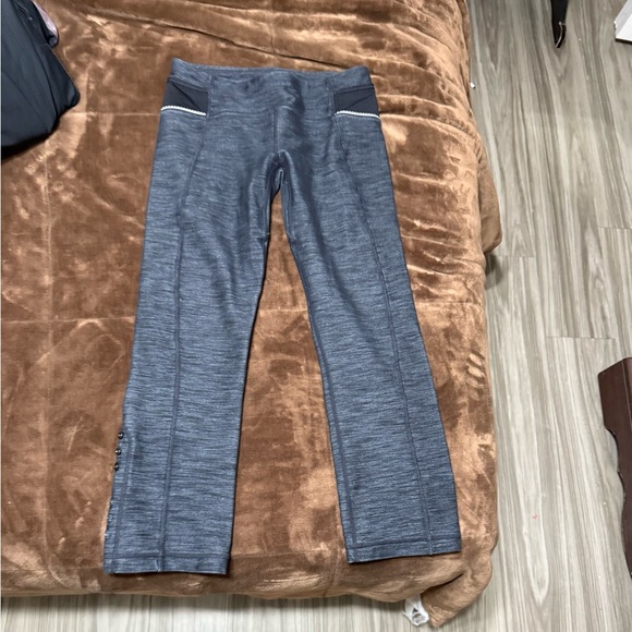 Woman’s size 6 Lululemon Athletica Dark Gray Leggings - Picture 1 of 14
